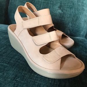 CLARKS Cream suede sandals 9